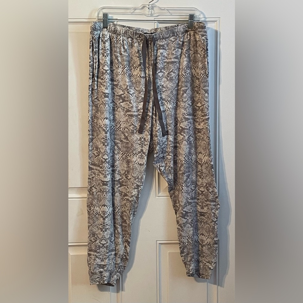 Snakeskin Print Pants with Drawstring